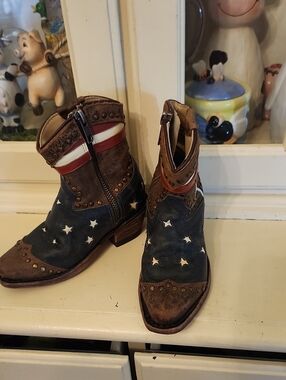 REDNECK RIVIERA Stars And Stripes Kids Brown & Navy Star Accent Western Boots